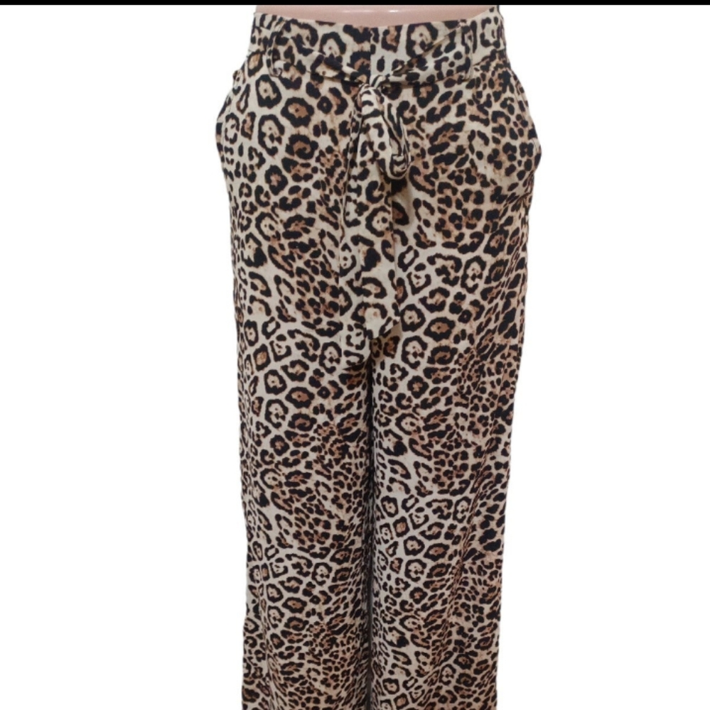 Forever 21 Woman's Size XS Belted Wide Leg Animal Print Pants